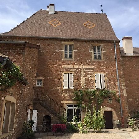 Le Vieux Chateau Leynes Exterior photo